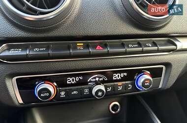 Седан Audi A3 2014 в 