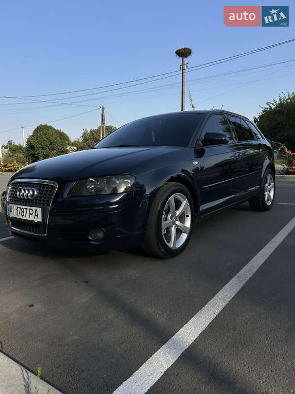 Хетчбек Audi A3 2005 в 