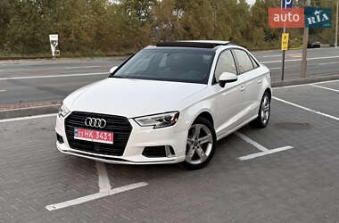 Седан Audi A3 2018 в Киеве