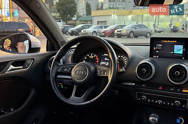 Седан Audi A3 2018 в 