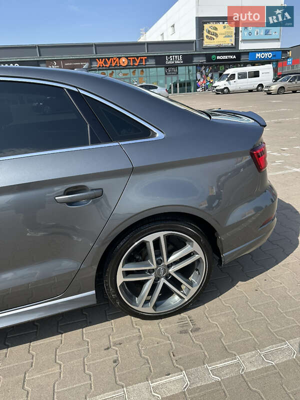 Седан Audi A3 2017 в Софіївській Борщагівці