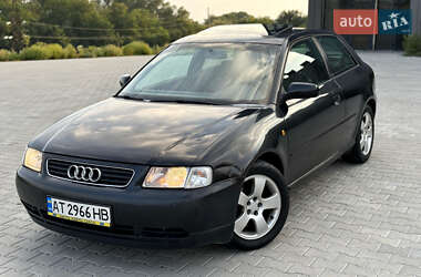 Хэтчбек Audi A3 1998 в 