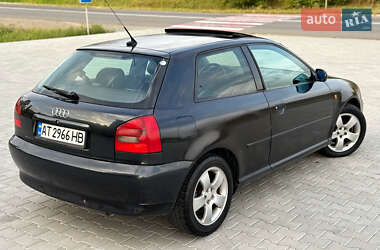 Хэтчбек Audi A3 1998 в 