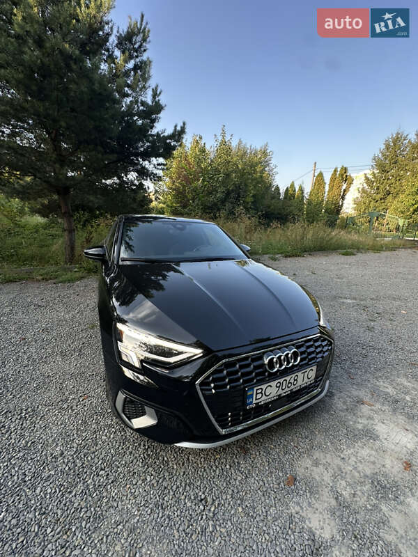 Седан Audi A3 2022 в Львові