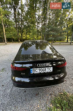 Седан Audi A3 2022 в 