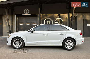 Седан Audi A3 2016 в 