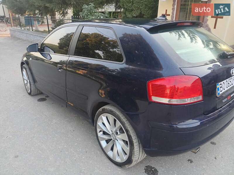 Хэтчбек Audi A3 2004 в Залещиках