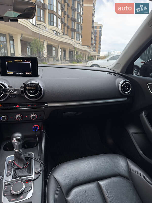 Седан Audi A3 2015 в Києві
