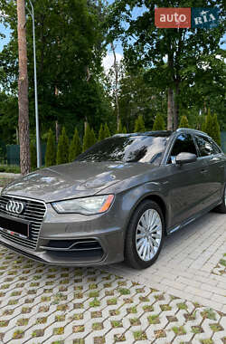 Седан Audi A3 2016 в Харькове