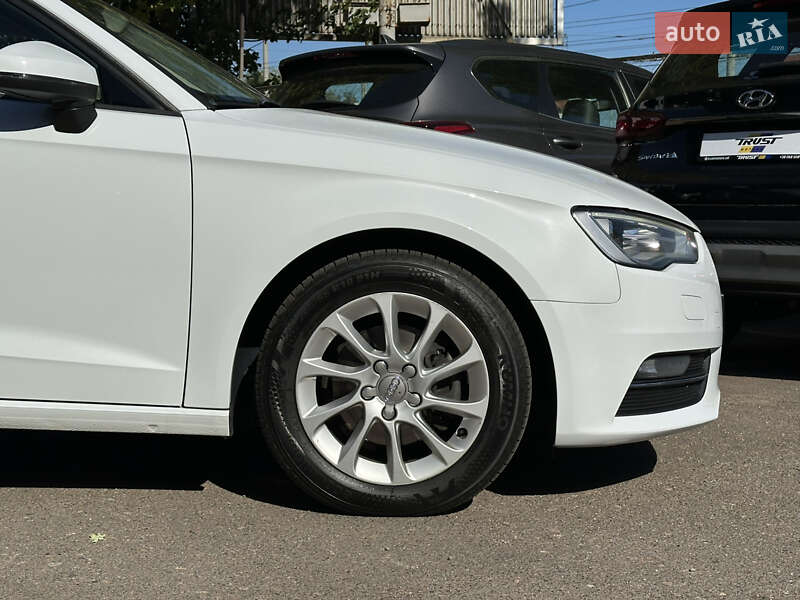 Хэтчбек Audi A3 2015 в Одессе