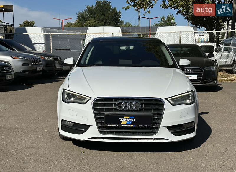 Хэтчбек Audi A3 2015 в Одессе