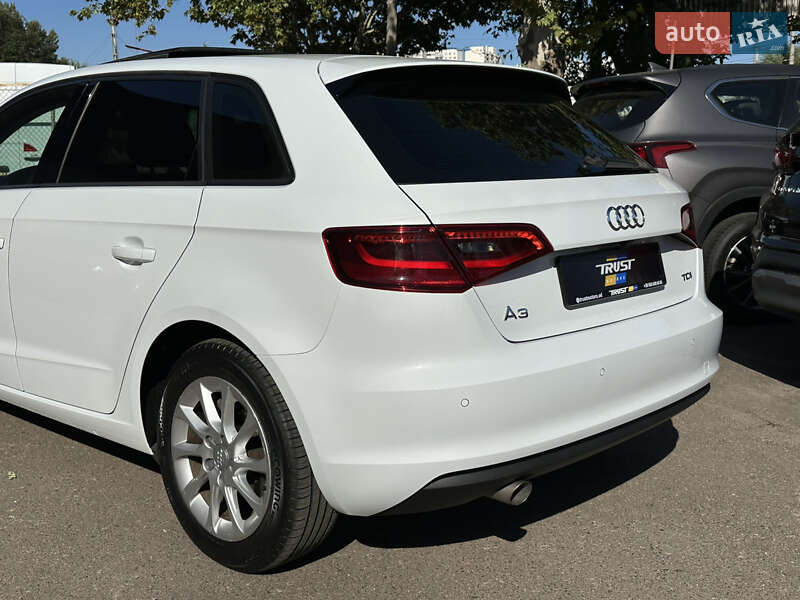 Хэтчбек Audi A3 2015 в Одессе