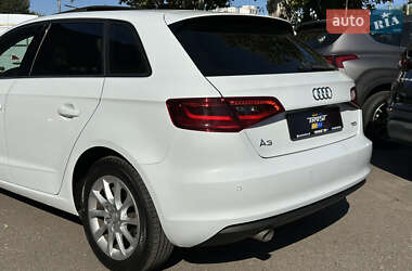 Хэтчбек Audi A3 2015 в 