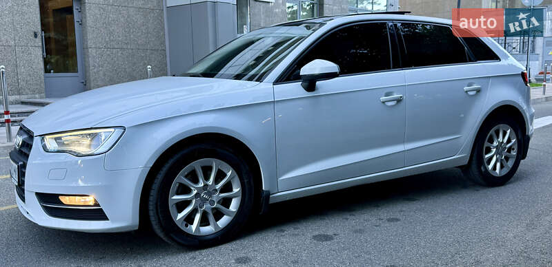 Хэтчбек Audi A3 2015 в Киеве