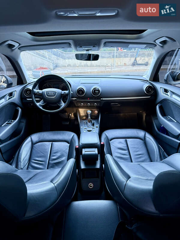 Хэтчбек Audi A3 2015 в Киеве