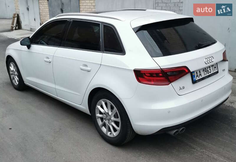 Хэтчбек Audi A3 2015 в Киеве