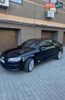 Седан Audi A3 2016 в 