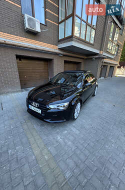 Седан Audi A3 2016 в 