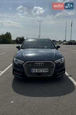Хетчбек Audi A3 2017 в 