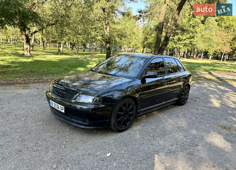 Хетчбек Audi A3 2002 в 