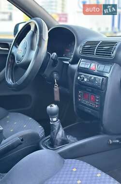 Хэтчбек Audi A3 1999 в 