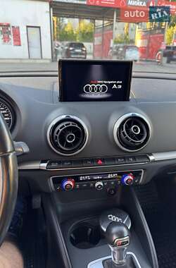 Седан Audi A3 2015 в 