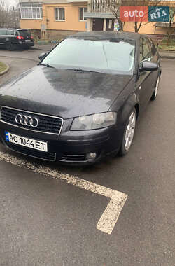 Хетчбек Audi A3 2004 в 