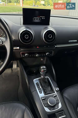 Седан Audi A3 2015 в 