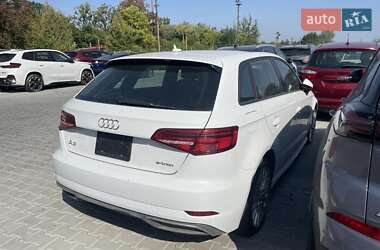 Хэтчбек Audi A3 2018 в 
