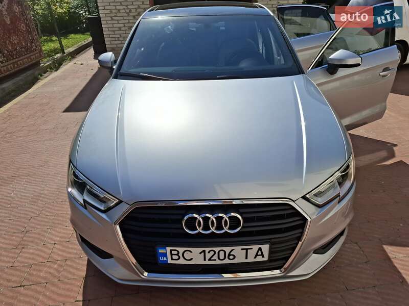 Седан Audi A3 2018 в 