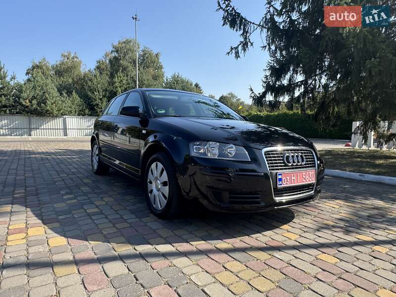 Хэтчбек Audi A3 2007 в 