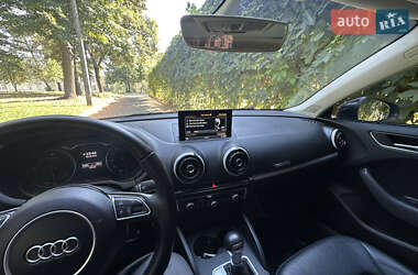 Седан Audi A3 2016 в 