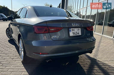 Седан Audi A3 2015 в Ровно