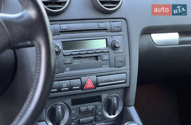 Хетчбек Audi A3 2004 в 