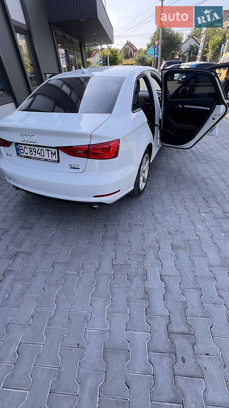 Седан Audi A3 2014 в Львове