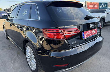 Хэтчбек Audi A3 2017 в 