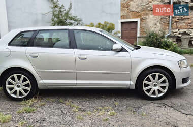 Хэтчбек Audi A3 2007 в 