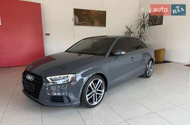 Седан Audi A3 2019 в Черновцах