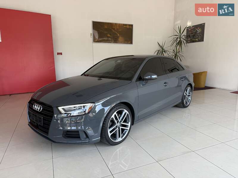 Седан Audi A3 2019 в 