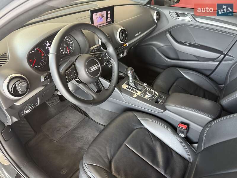 Седан Audi A3 2019 в Черновцах
