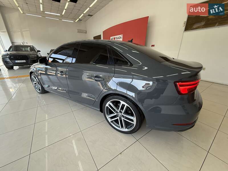 Седан Audi A3 2019 в Черновцах
