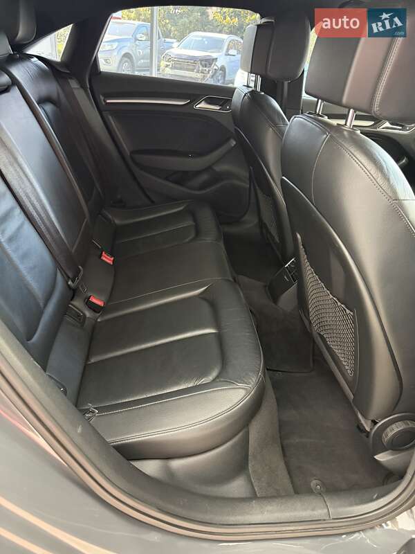 Седан Audi A3 2019 в Черновцах