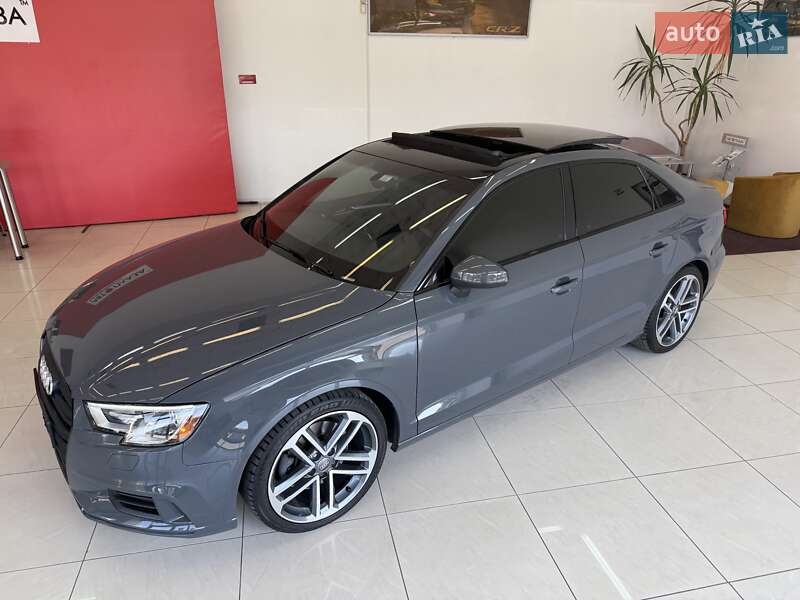 Седан Audi A3 2019 в Черновцах