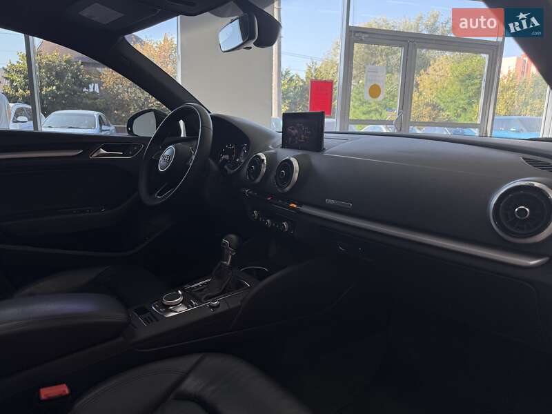 Седан Audi A3 2019 в Черновцах