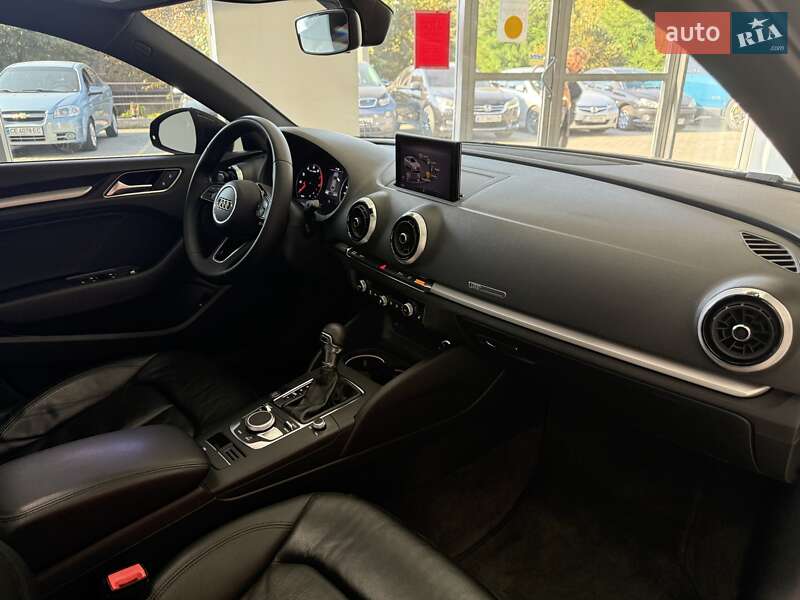 Седан Audi A3 2019 в Черновцах