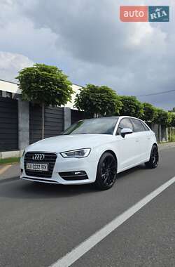 Хетчбек Audi A3 2015 в Києві