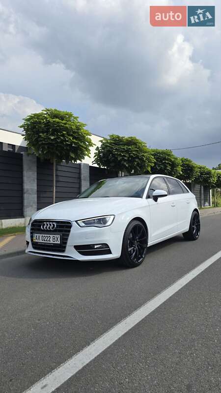 Хэтчбек Audi A3 2015 в Киеве