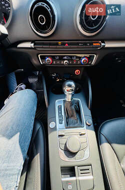 Седан Audi A3 2015 в 
