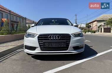 Седан Audi A3 2015 в 