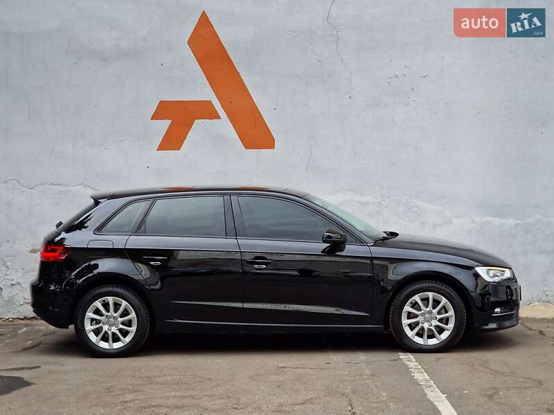 Хэтчбек Audi A3 2015 в Одессе